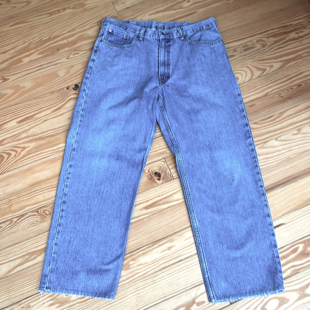 Men’s Levis 550 38 x 29-1/2”